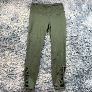 🔹Gaiam Women’s XS Green Leggings Criss-Cross Ankle Cutouts